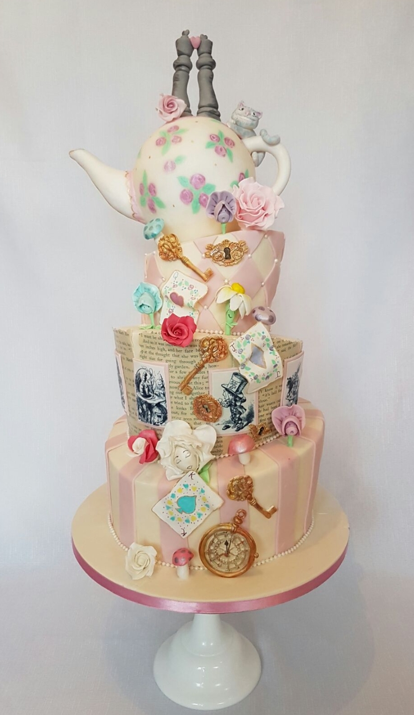 Alice in Wonderland wedding inspiration - cake - alice - alternative and unconventional wedding