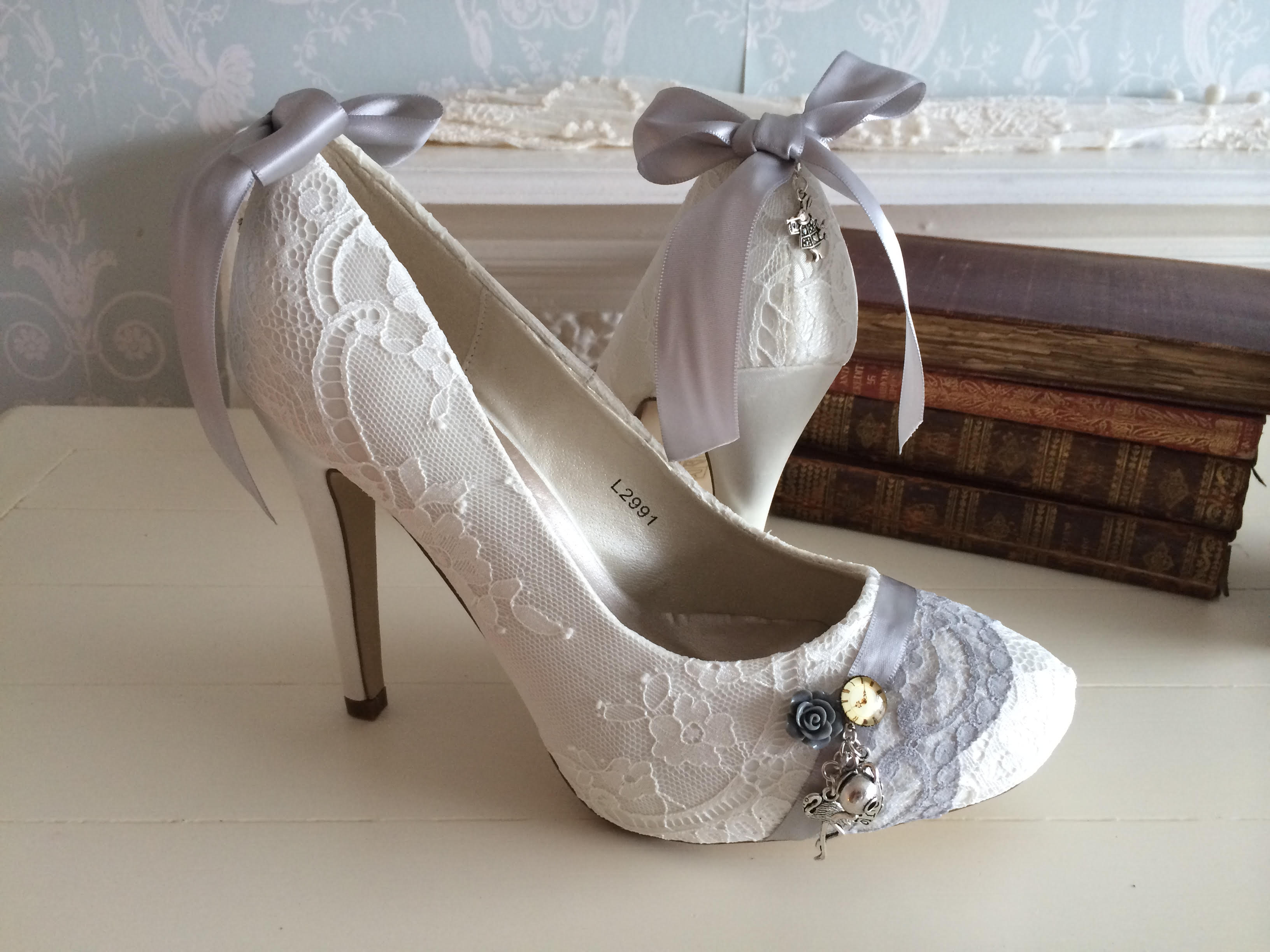 Alice in Wonderland wedding inspiration - alice shoes - alternative and unconventional wedding