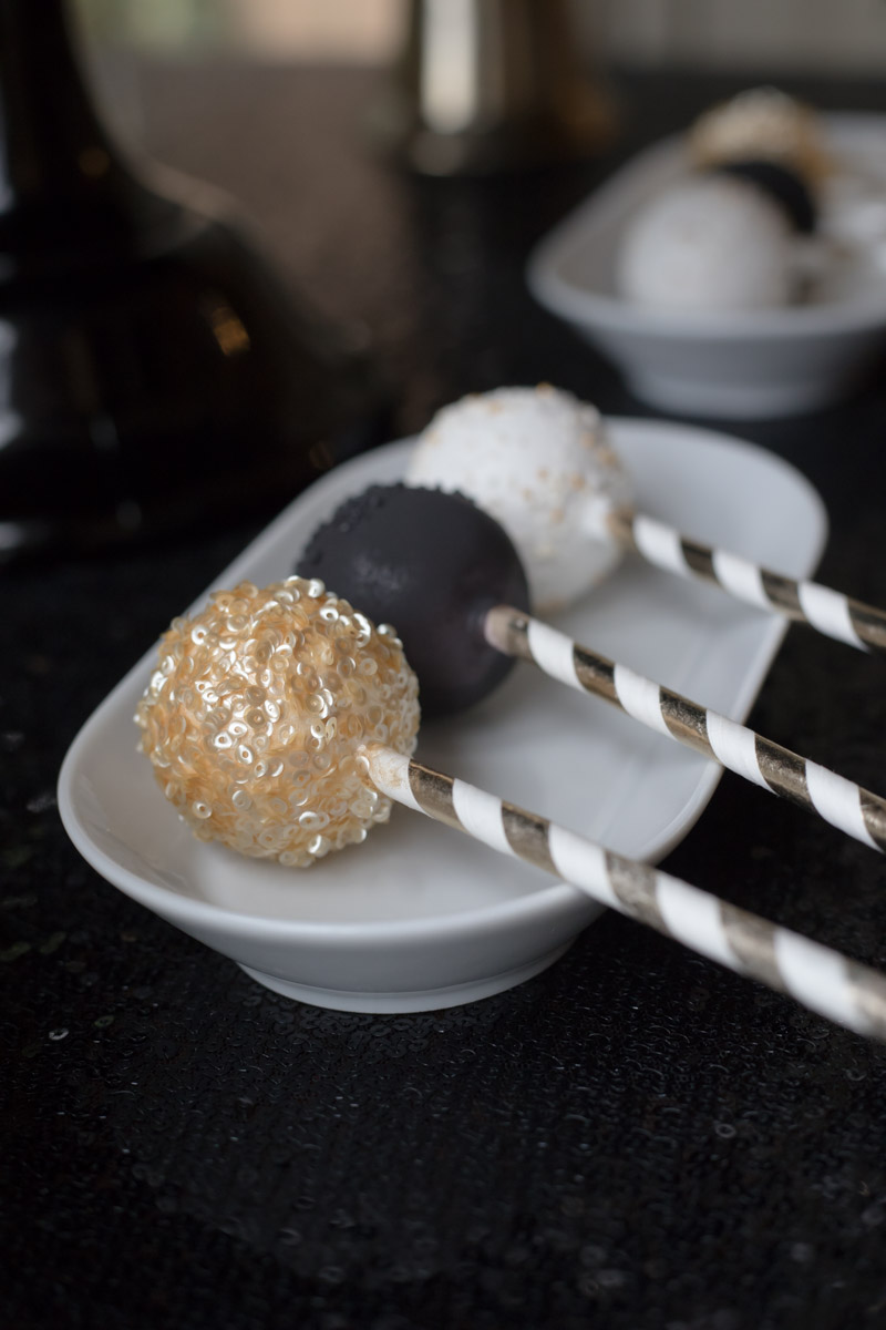 Great Gatsby Wedding- 20s Wedding- Unconventional Wedding- Alternative Wedding- Quirky Wedding- Vintage Wedding- Glamorous Wedding- Quirky Wedding Ideas- Alternative Wedding Dress- Unique Wedding Cake