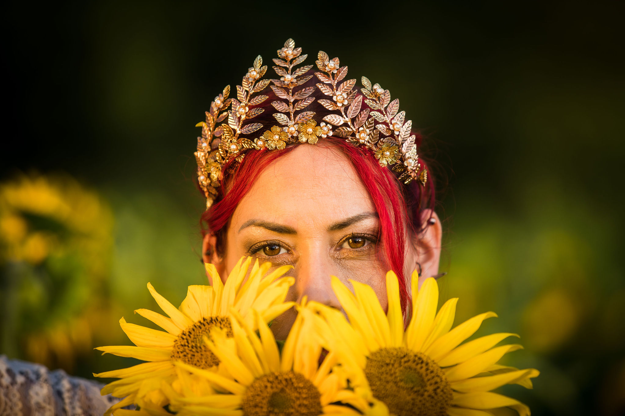 sunflower themed wedding - unconventional wedding - sunflower wedding - autumn wedding - alternative wedding planning - wedding crown- wedding tiara