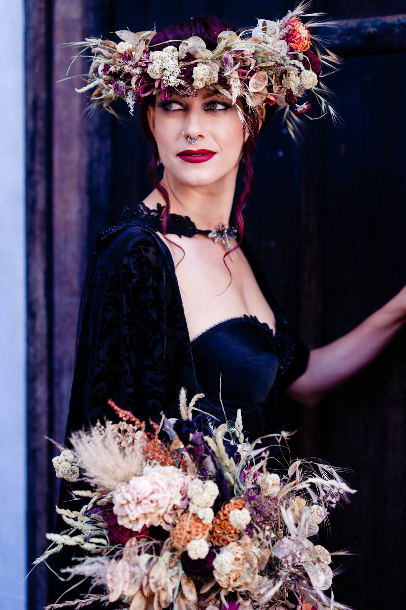 autumn bridal flower crown - autumn wedding flowers - elegant gothic wedding - gothic wedding - autumn wedding -