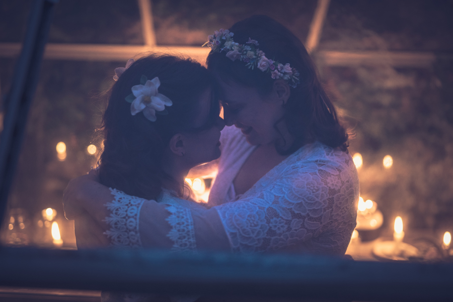 garden micro-wedding - cottagecore wedding - simple elopement - romantic garden wedding - small wedding inspiration - artistic wedding photography