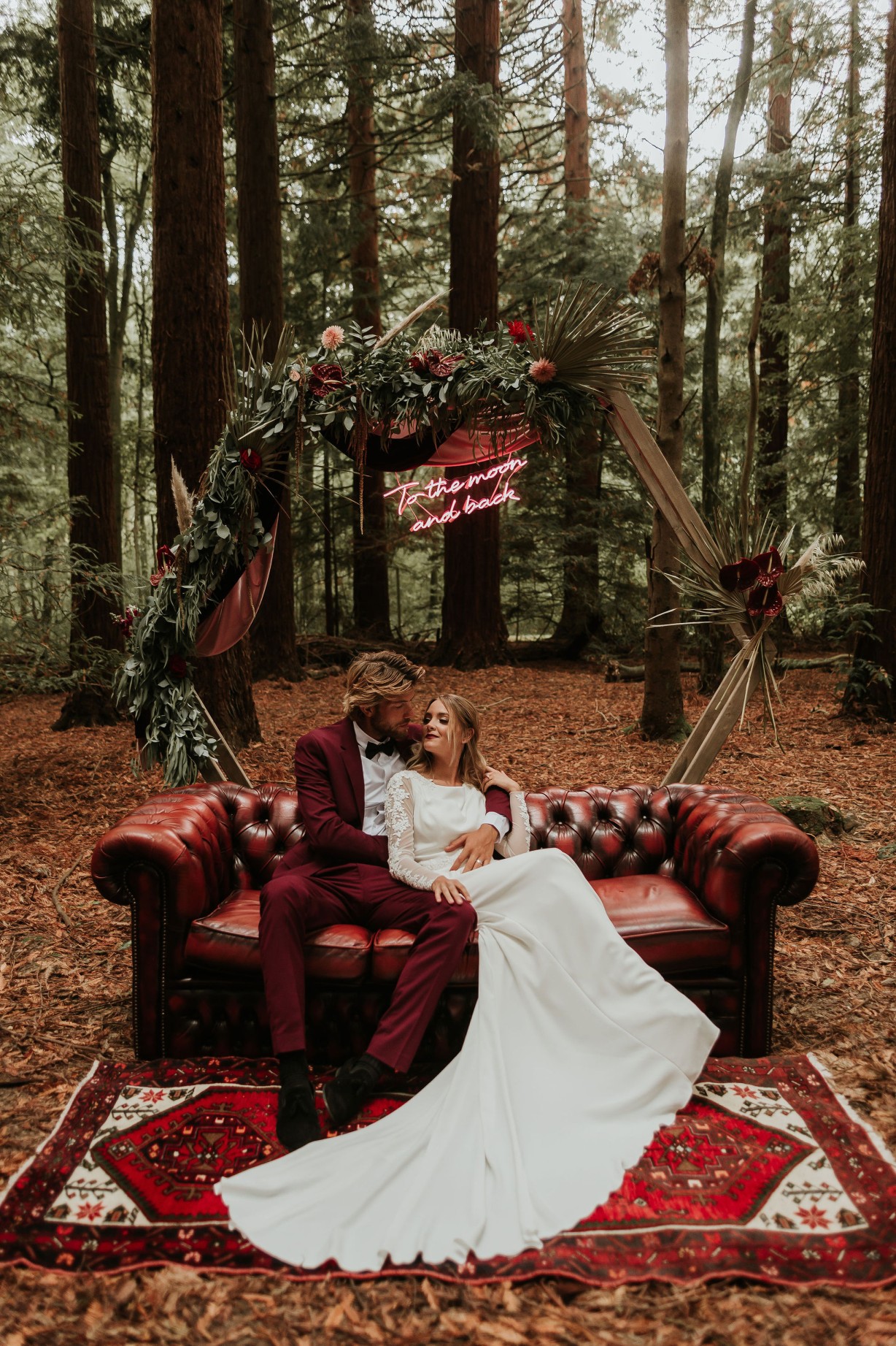 modern woodland wedding - forest wedding inspiration - modern boho wedding - modern wedding styling