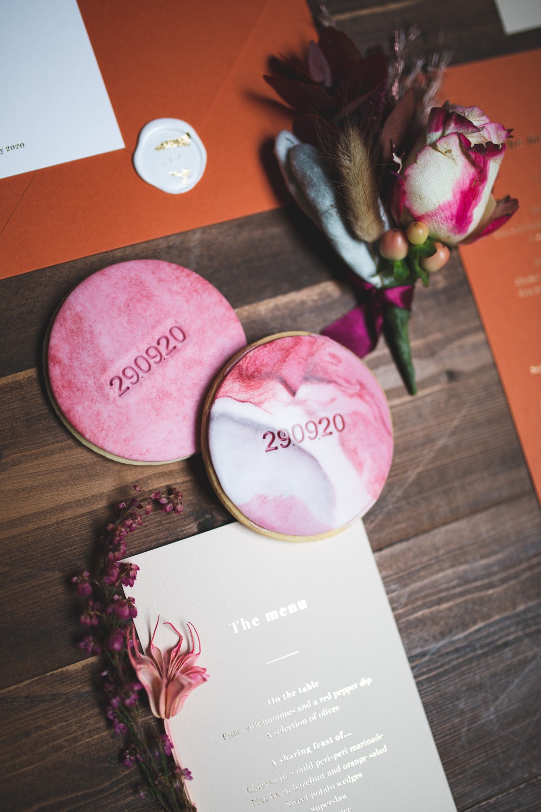 wedding cookies - personalised wedding cookies - unique wedding favours