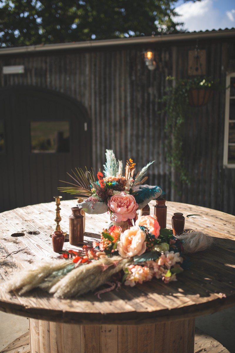 kent outdoor wedding venue - alternative wedding flowers - unconventional wedding