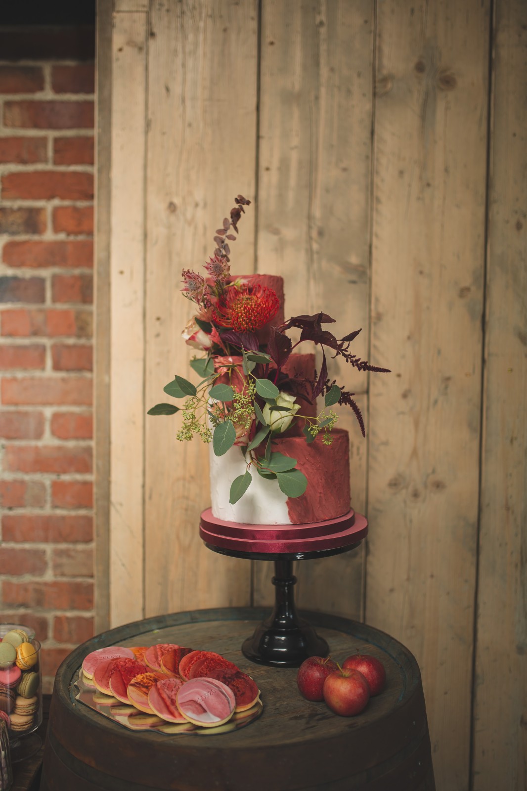 red wedding cake - modern wedding cake - unique wedding cake - bold wedding cake