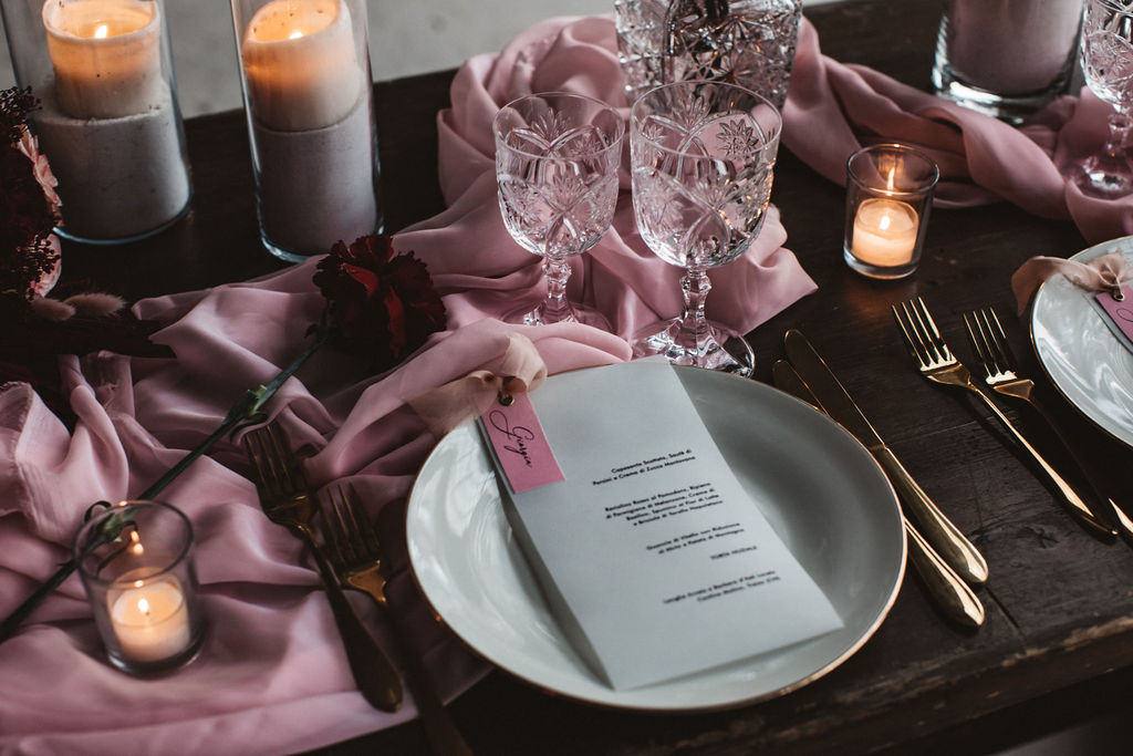 modern industrial wedding - alternative wedding - unconventional wedding - edgy wedding - pink wedding table - modern wedding table styling - gold wedding cutlery