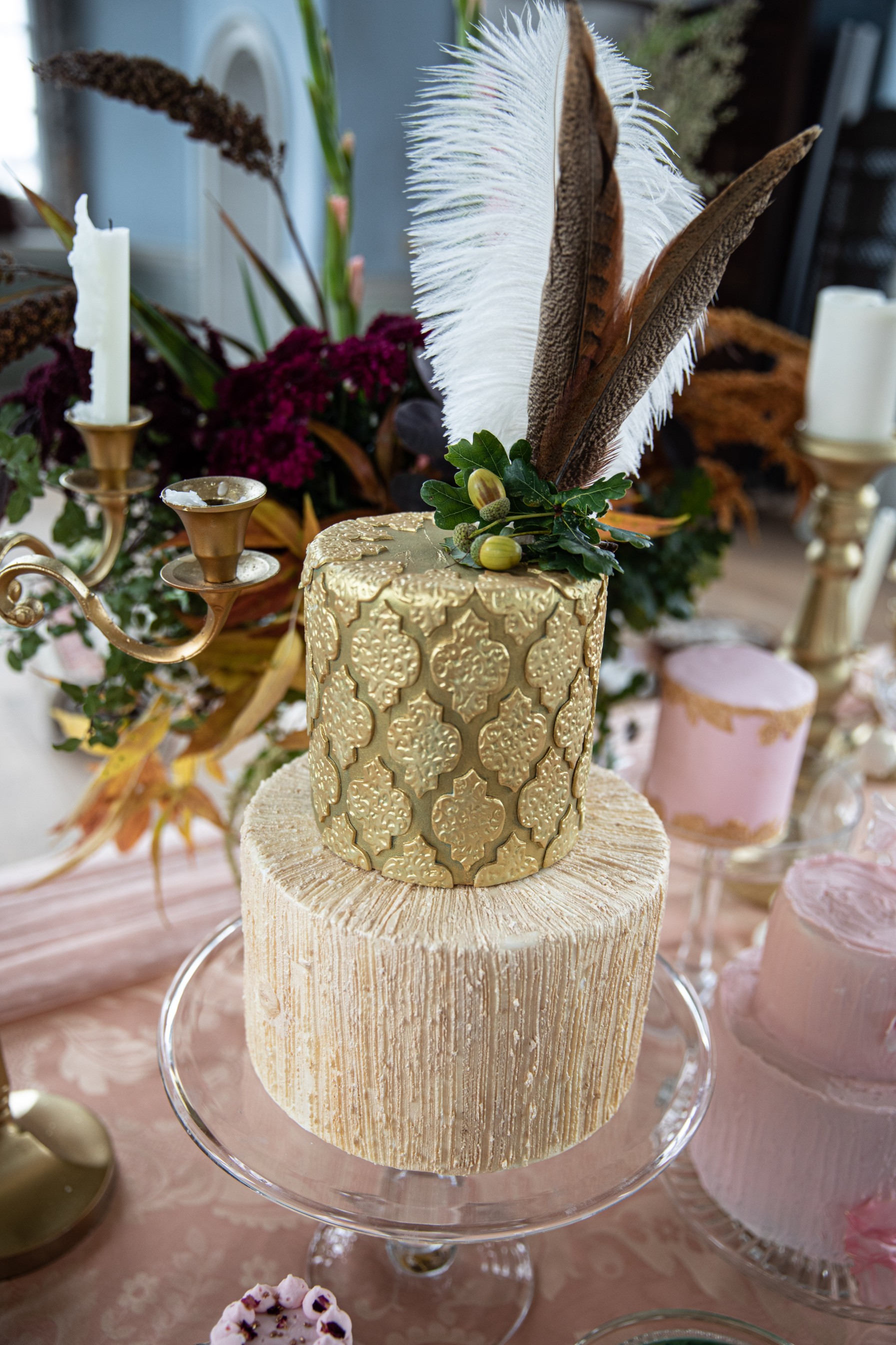 gold wedding cake - vintage wedding cake - art deco wedding cake - unique wedding cake - alternative wedding cake