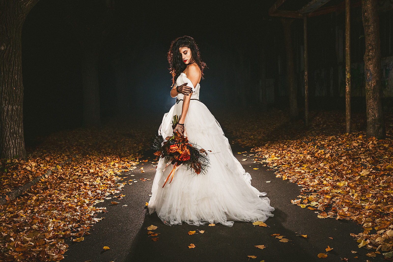 halloween wedding - gothic wedding - night wedding photography - dark wedding