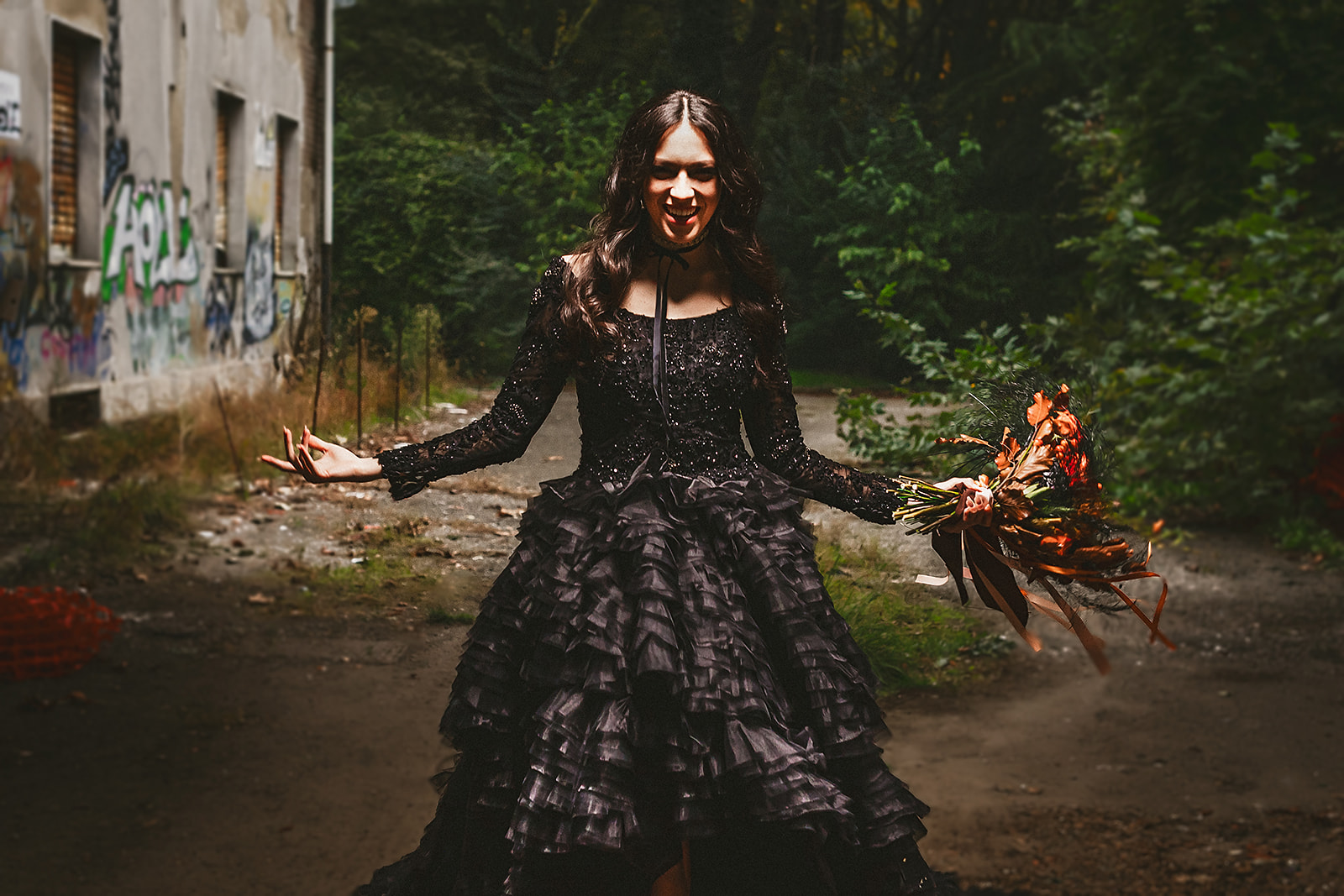 halloween wedding - gothic wedding - black wedding dress - spooky bride