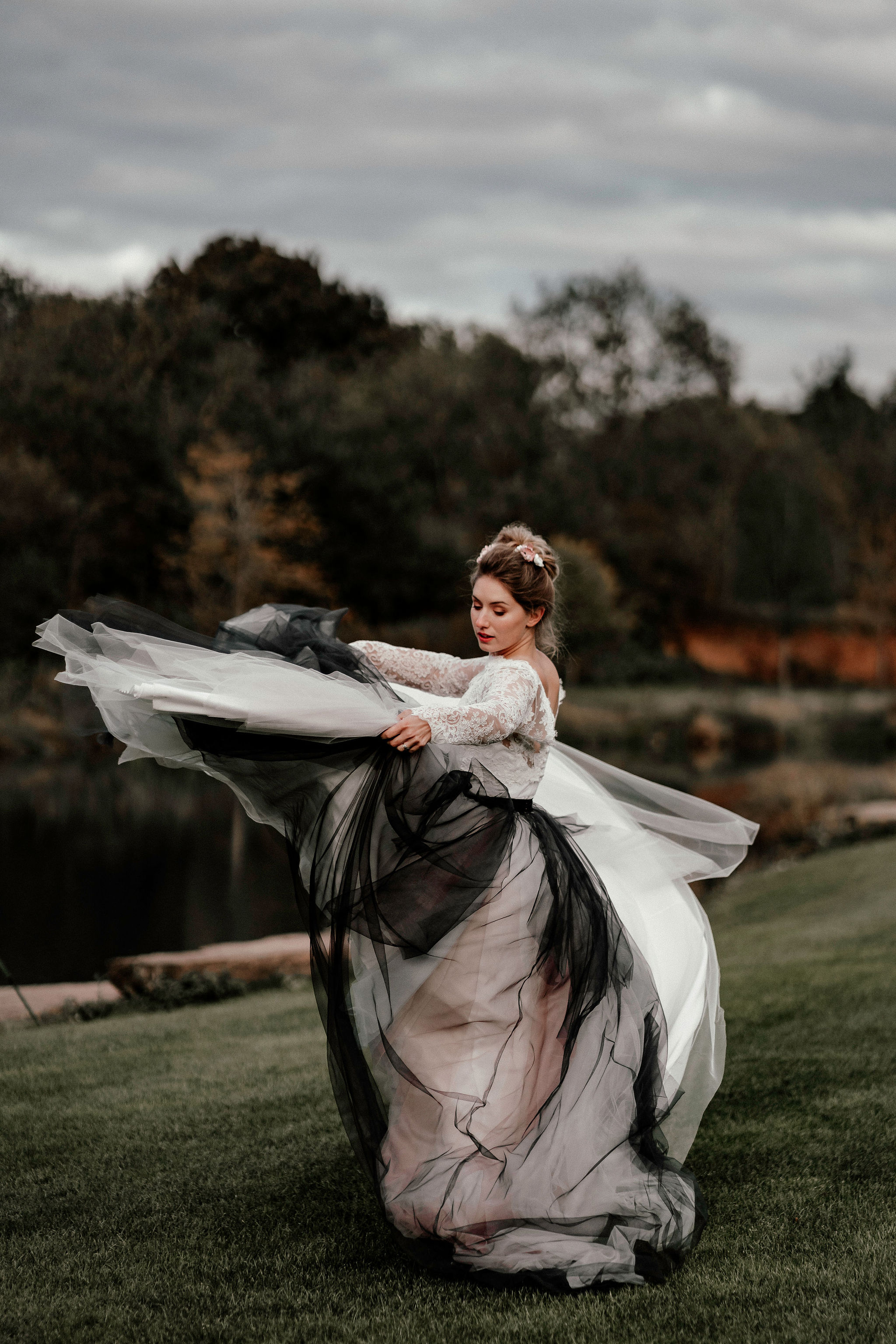unique wedding dress - alternative wedding dress - unique wedding dress - black and white wedding dress - bridal wear for outdoor wedding