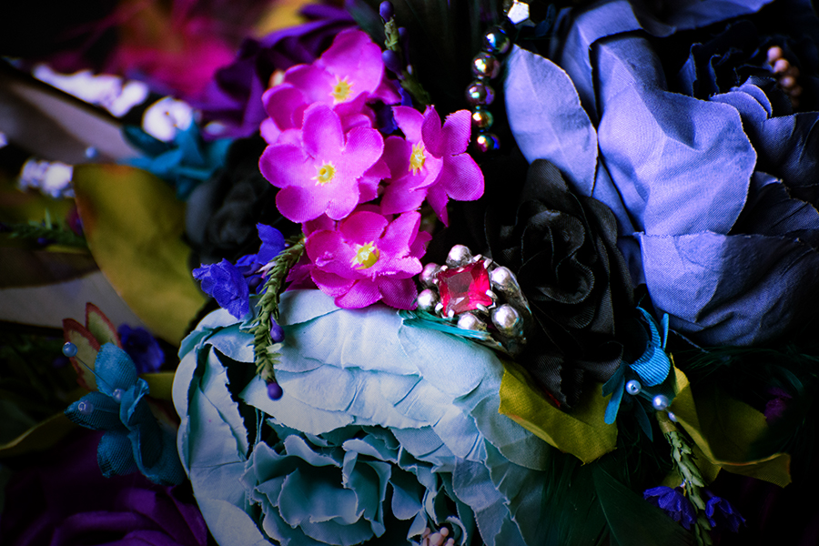 alternative wedding bouquet - silk flowers wedding bouquet