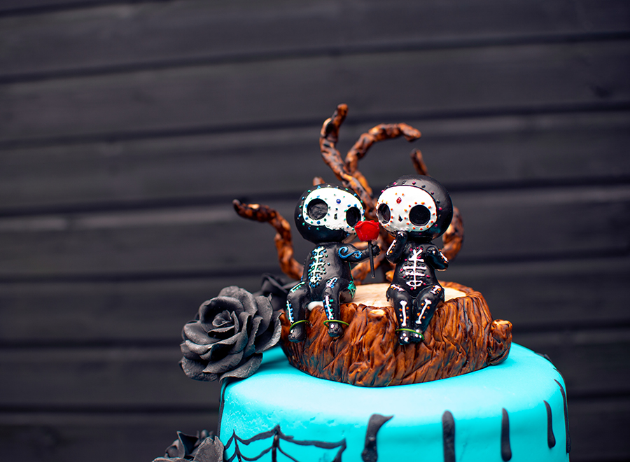 cute skeleton cake topper - gothic wedding cake - alternative wedding cake - unique wedding cake - unconventional wedding