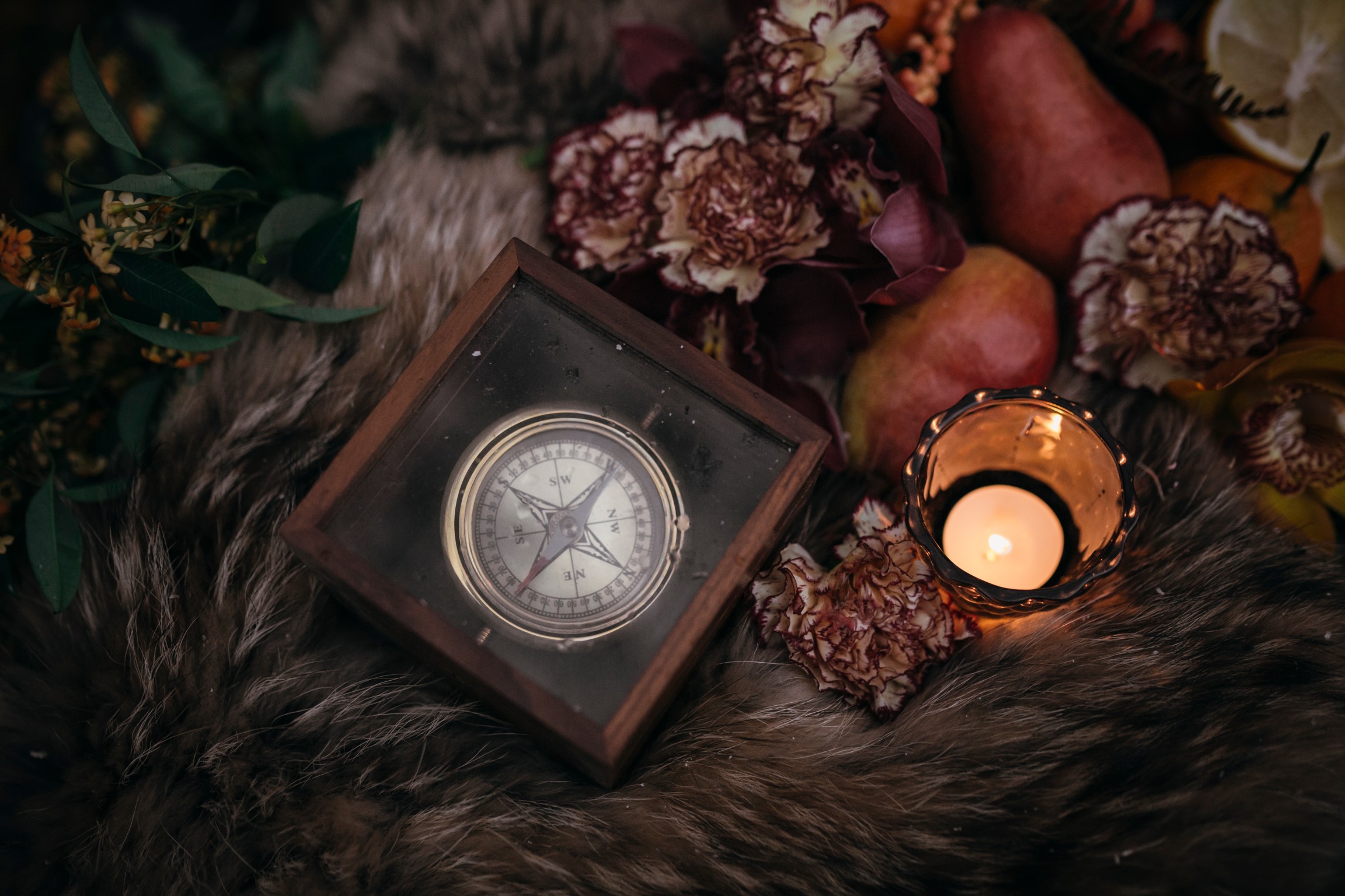 forest micro wedding - vintage wedding props - bohemian wedding styling - unconventional wedding