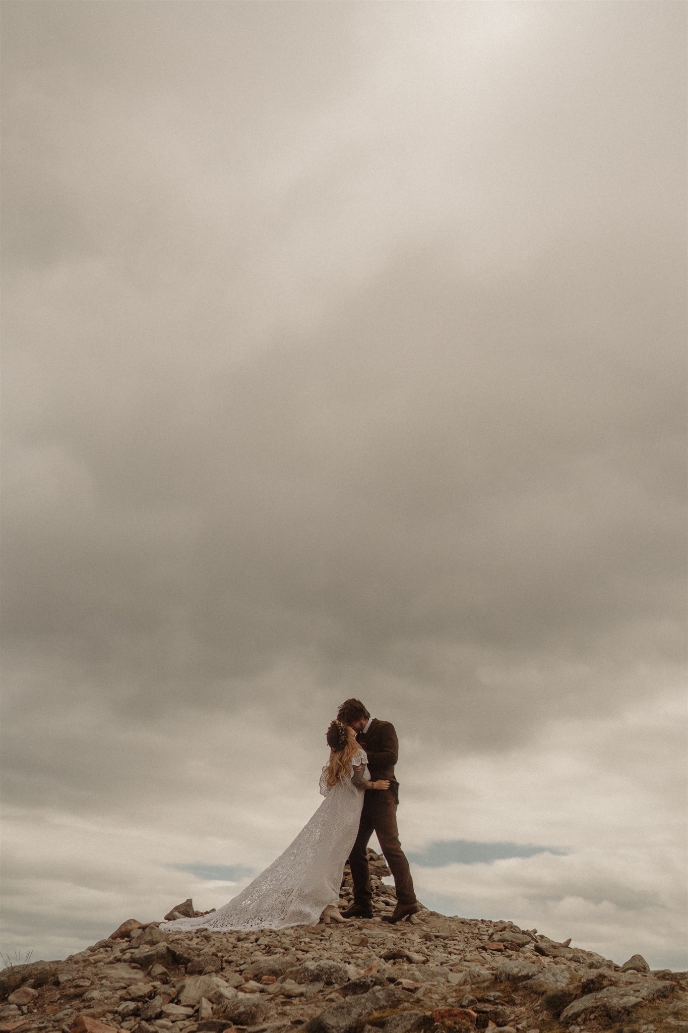 scottish highlands wedding photos - artistic wedding photos - nature wedding photos - romantic wedding photos