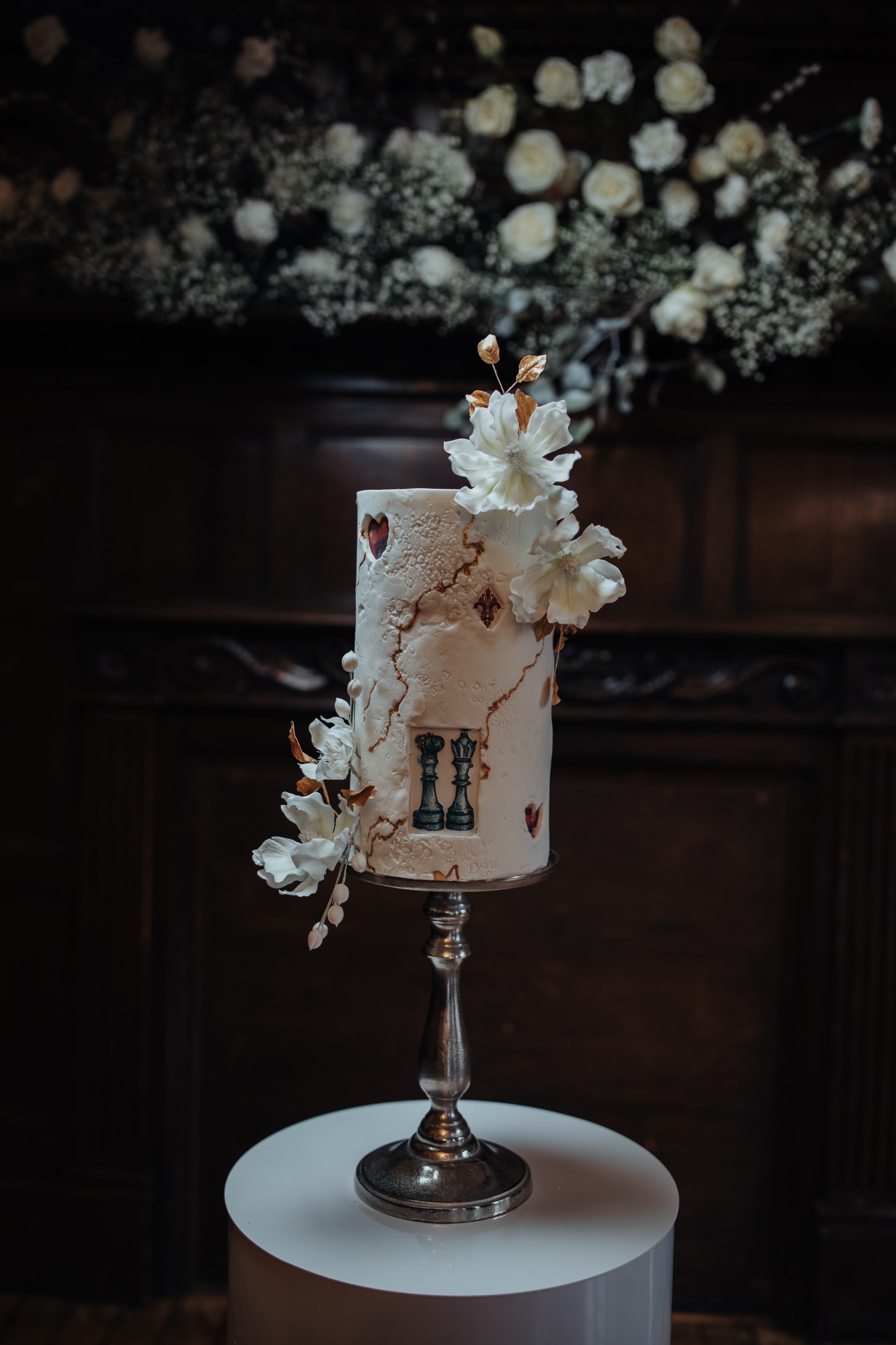 unique wedding cake - alice in wonderland wedding cake