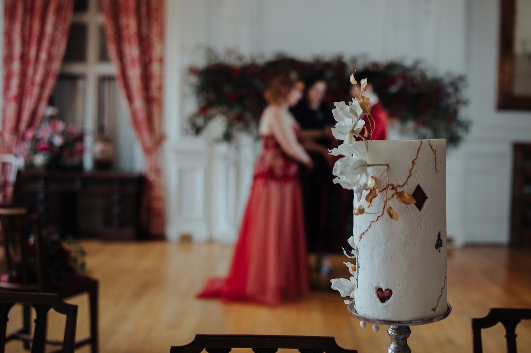 unique white wedding cake - wedding cake ideas