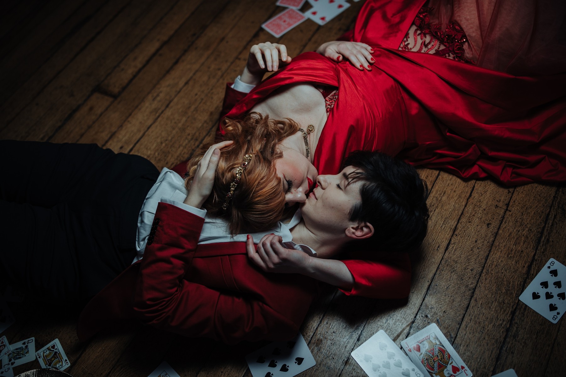 alice in wonderland wedding - red wedding - unique red wedding wear