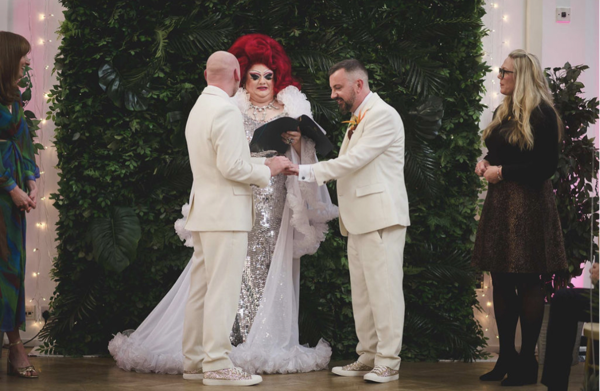 Drag Queen wedding celebrant from london. lgbtq+ wedding celebrant. BSL trained wedding celebrant.