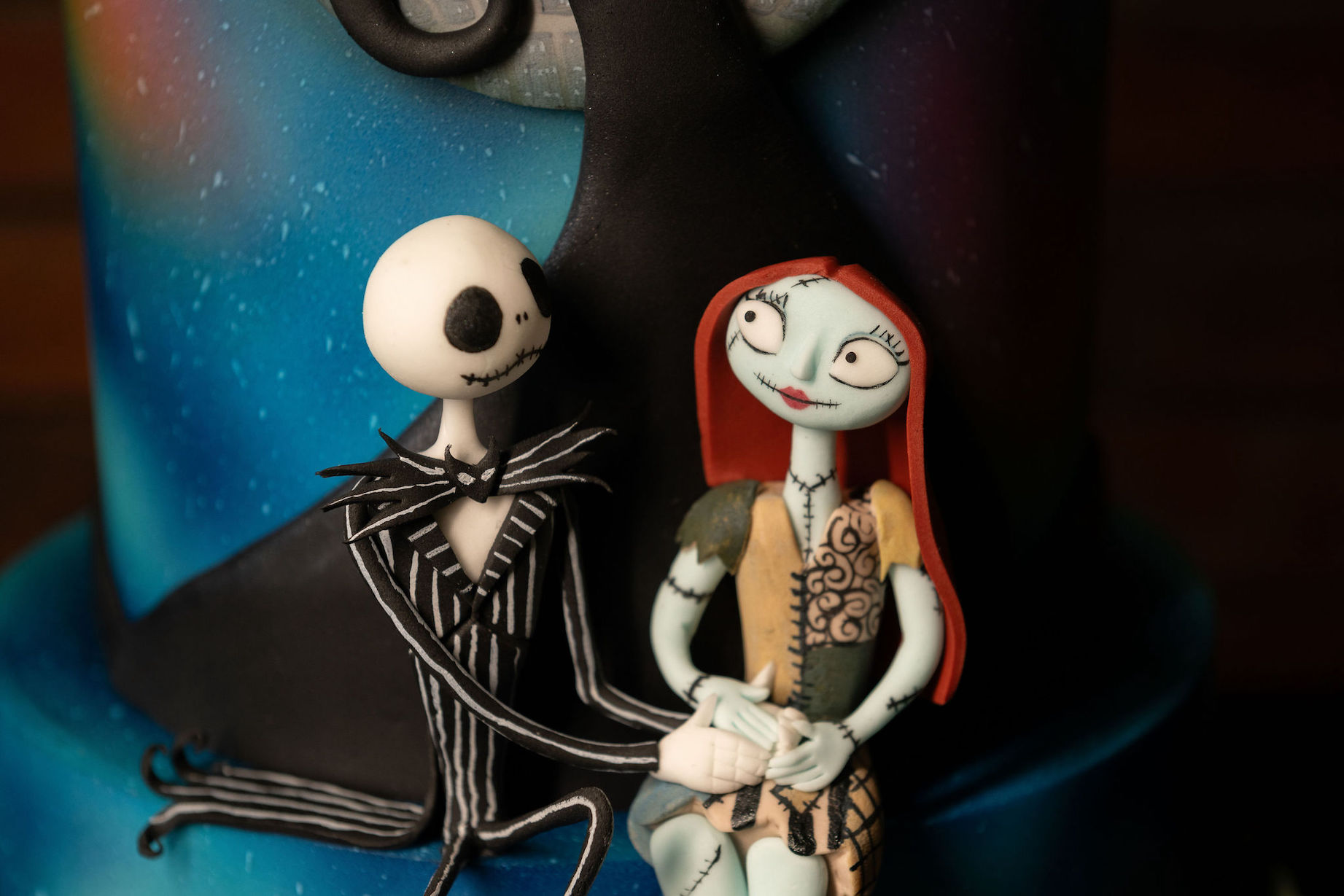 Jack and Sally from The Nightmare Before Christmas on an alternative wedding cake