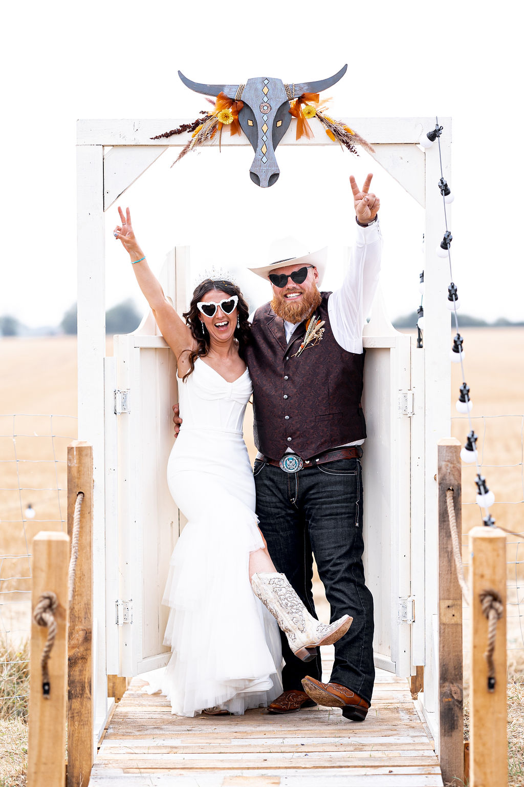 Gown Country Formal Wear With Boots Building An American Dream: A DIY Western  Wedding ⋆ Unconventional, image size:1024x1536
