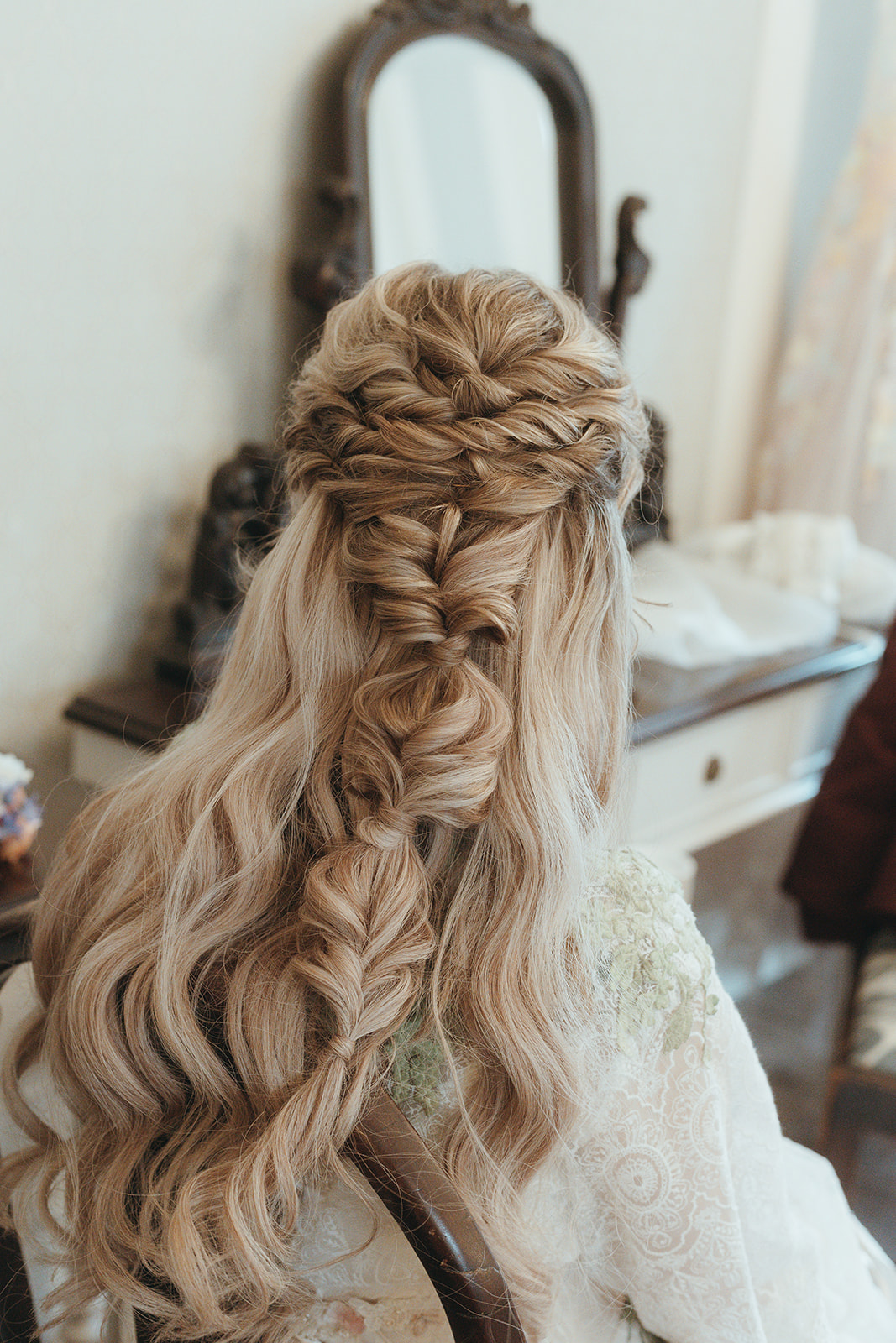 detail shot of a boho braid for bridal wedding hair